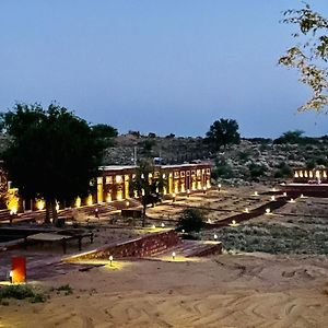 Kaner Retreat - India'S First Desert Botanical Resort Shaitrāwa Exterior photo