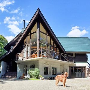 Pension Gooseberry Hotel Furano Exterior photo