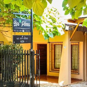 Residencial Los Pinos Hotel Puerto Iguazu Exterior photo