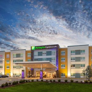 Holiday Inn Express & Suites - Wildwood - The Villages, An Ihg Hotel Exterior photo