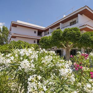 Hotel Bahia Playa San Antonio  Exterior photo