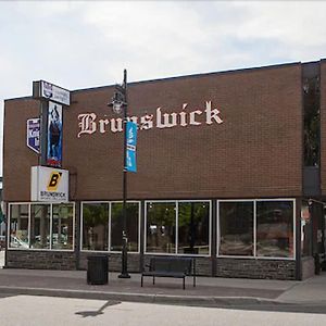 The Brunswick Hotel Complex Parry Sound Exterior photo