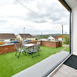 Pass The Keys Newly Renovated Bungalow - Stunning Views Of Gower Villa Swansea Exterior photo