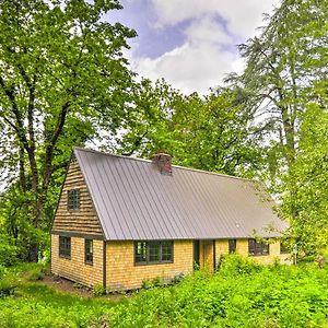 Peaceful And Elegant Cottage With Riverside View Oregon City Exterior photo