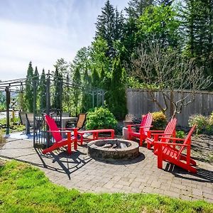 Riverfront Paradise W/ Hot Tub--Little River House Gold Bar Exterior photo