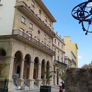 Palacio De Los Corredores Hotel Havana Exterior photo