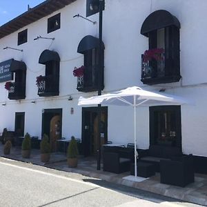 Hostal Rural Oricain Hotel Exterior photo