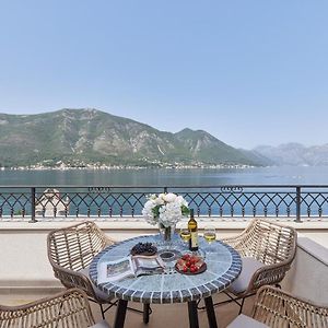 Penthouse On The Bay Apartment Kotor Exterior photo