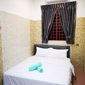 Private Room Bukit Mertajam Alma Impian Exterior photo