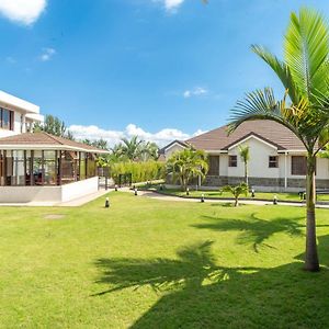 Rock Hyrax Hotel Nakuru Exterior photo