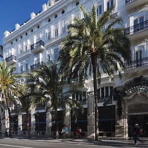 One Shot Palacio Reina Victoria 04 Hotel Valencia Exterior photo