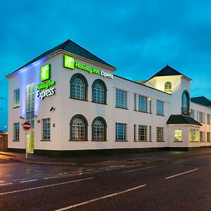 Holiday Inn Express London Chingford, An Ihg Hotel Waltham Forest Exterior photo