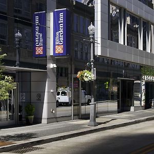 Hilton Garden Inn Pittsburgh Downtown Exterior photo