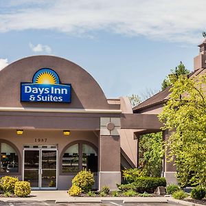 Days Inn & Suites By Wyndham Lexington Exterior photo