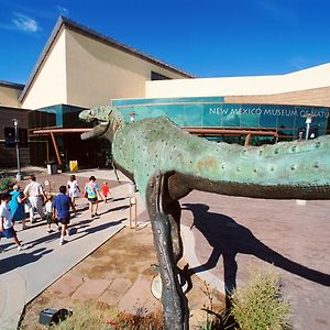 Holiday Inn Hotel & Suites Albuquerque Airport, An Ihg Hotel Exterior photo