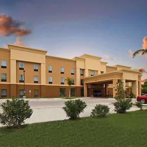 Hampton Inn Beeville Exterior photo