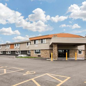 Quality Inn Madison West Near University Area Exterior photo