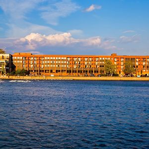 Best Western Plus Oswego Hotel And Conference Center Exterior photo