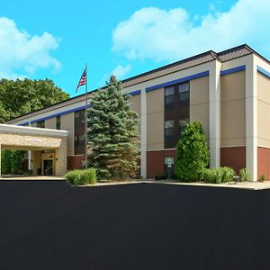 Hampton Inn Portage Exterior photo