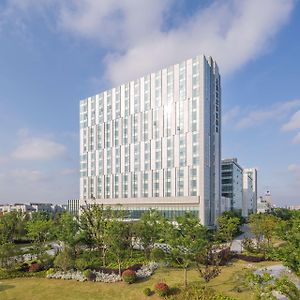 Radisson Blu Shanghai Pudong Jinqiao Hotel Exterior photo