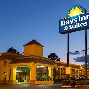 Days Inn & Suites By Wyndham Vicksburg Exterior photo