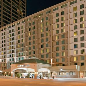 La Quinta Inn & Suites By Wyndham Downtown Conference Center Little Rock Exterior photo