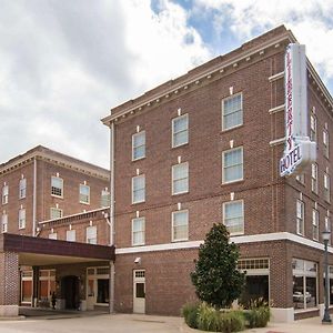 Liberty Hotel, Ascend Hotel Collection Cleburne Exterior photo