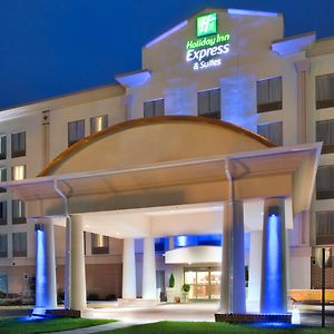 Holiday Inn Express Hotel & Suites Fredericksburg, An Ihg Hotel Exterior photo