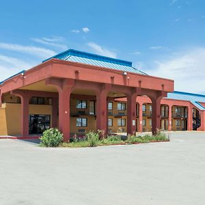 Days Inn By Wyndham Midland Exterior photo