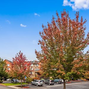 Best Western Plus Vancouver Mall Drive Hotel Exterior photo