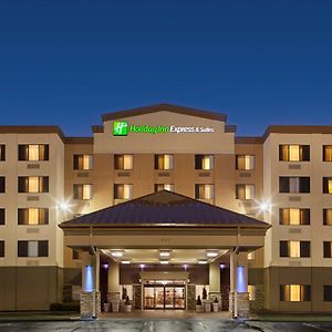 Holiday Inn Express Hotel & Suites Coralville, An Ihg Hotel Exterior photo