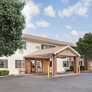 Super 8 By Wyndham West Memphis Hotel Exterior photo