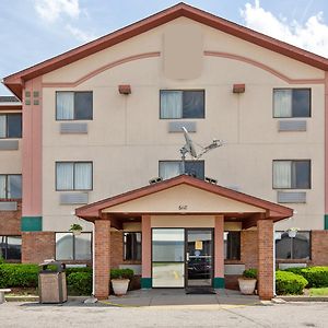 Oyo Hotel Portage I-94 Exterior photo