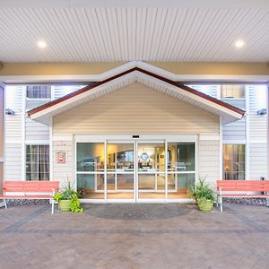 Holiday Inn Express Hotel & Suites Brattleboro, An Ihg Hotel Exterior photo