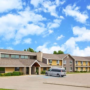 Americinn By Wyndham Clear Lake Exterior photo