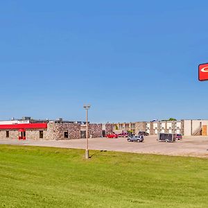 Econo Lodge Inn & Suites Brookings Exterior photo