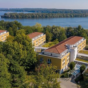 Seminaris Seehotel Potsdam Exterior photo