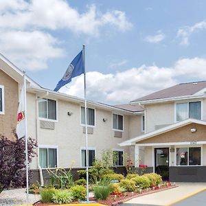 Super 8 By Wyndham South Boston Va Motel Exterior photo