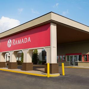 Ramada By Wyndham Bismarck Hotel Exterior photo