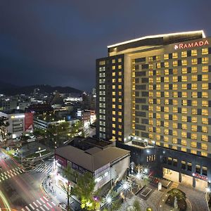 Ramada By Wyndham Jeonju Hotel Exterior photo