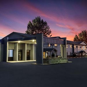 Travelodge By Wyndham Wahpeton Exterior photo