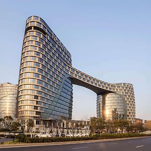 Novotel Zhengzhou Airport Exterior photo