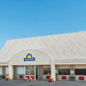 Days Inn By Wyndham Frankfort Exterior photo