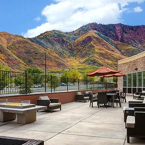 Courtyard By Marriott Glenwood Springs Hotel Exterior photo