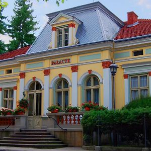 Pensjonat Palacyk Bed & Breakfast Lancut Exterior photo