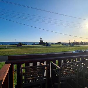 Wheel Chair & Pet Friendly Waterfront Retreat, 10 Minutes To Phiilip Island, Fireplace, Wood Supplied, Wifi Wine & Chocolates Apartment Kilcunda Exterior photo