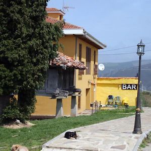 Casa Faruxo Hotel Cangas De Narcea Exterior photo