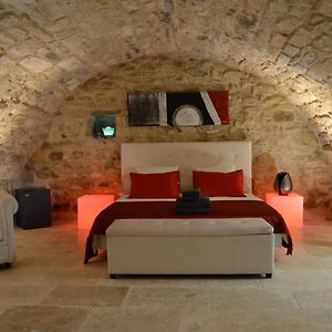 Chambre D'Hote Romantique Avec Spa Privatif Domaine Les Nuits Envoutees - Vezenobres Bed & Breakfast Exterior photo