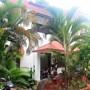 Candolim Beach Villa # 3Bhk # Pool # Kitchen # 300Mts To Beach By Gr Stays Exterior photo