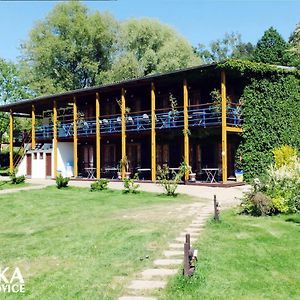 Lavka Park Skochovice Hotel Vrané nad Vltavou Exterior photo